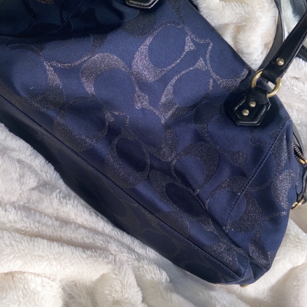 Authentic Coach bag - Picture 2 of 3
